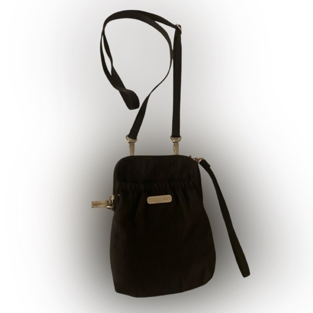 Baggallini Bryant Small bag -4x6.5 black nylon , drop -28